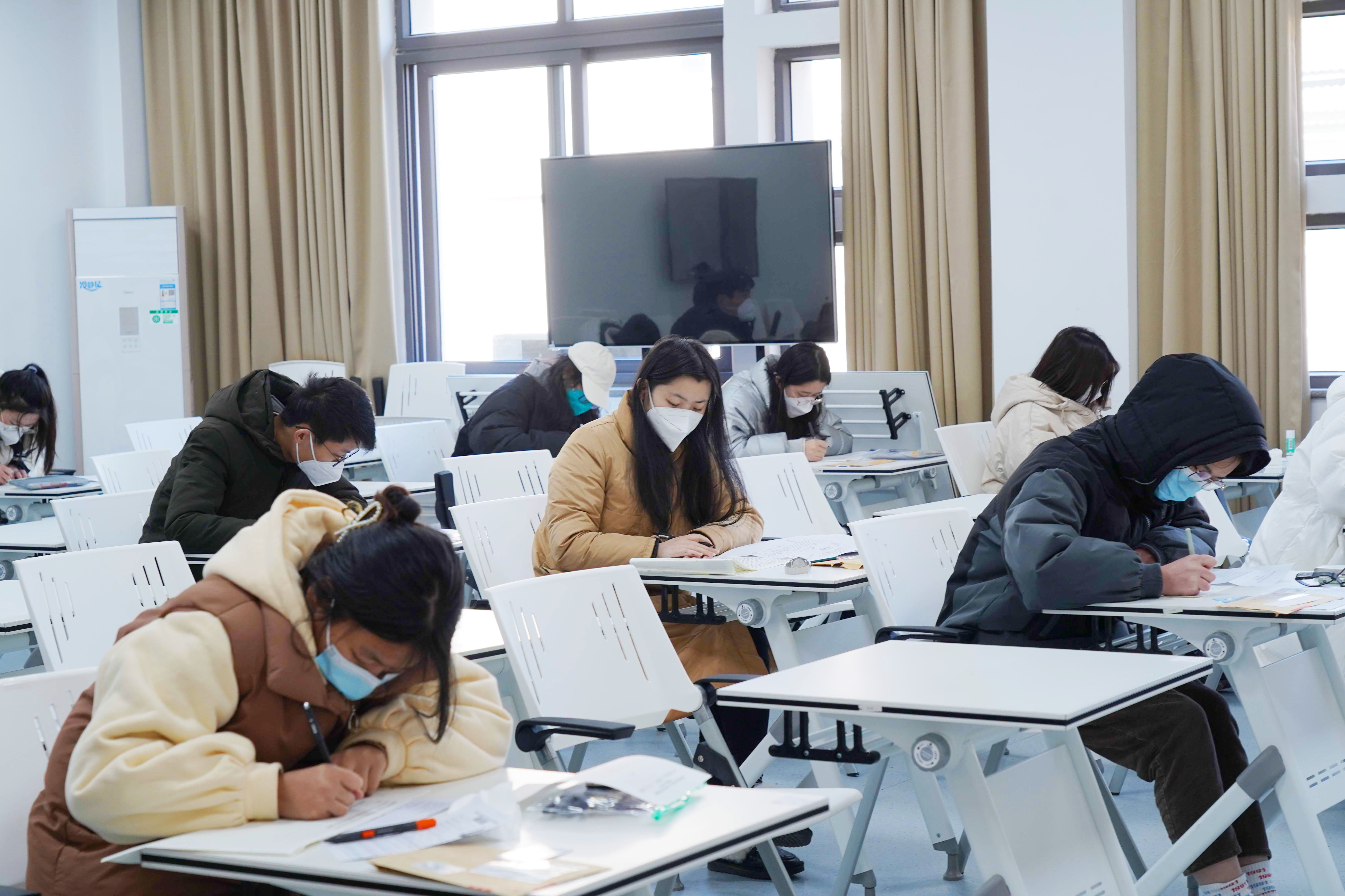 《中国教育报》头版:确保“应考尽考”-浙江农林大学