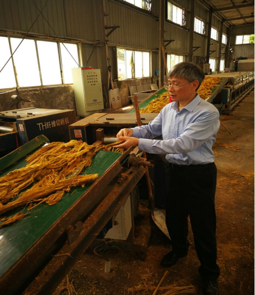 党史学习教育先锋篇姚文斌三十载初心不忘奋进引航新时代