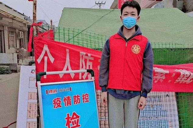 浙农林大志愿者把“寒假作业”书写在疫情防控一线