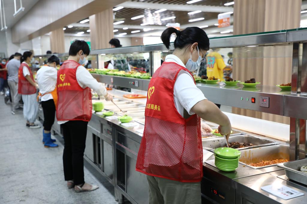 后勤服务中心开展党员餐饮志愿服务活动
