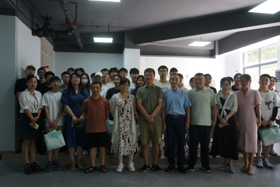 园林学院开展暑期送清凉慰问活动