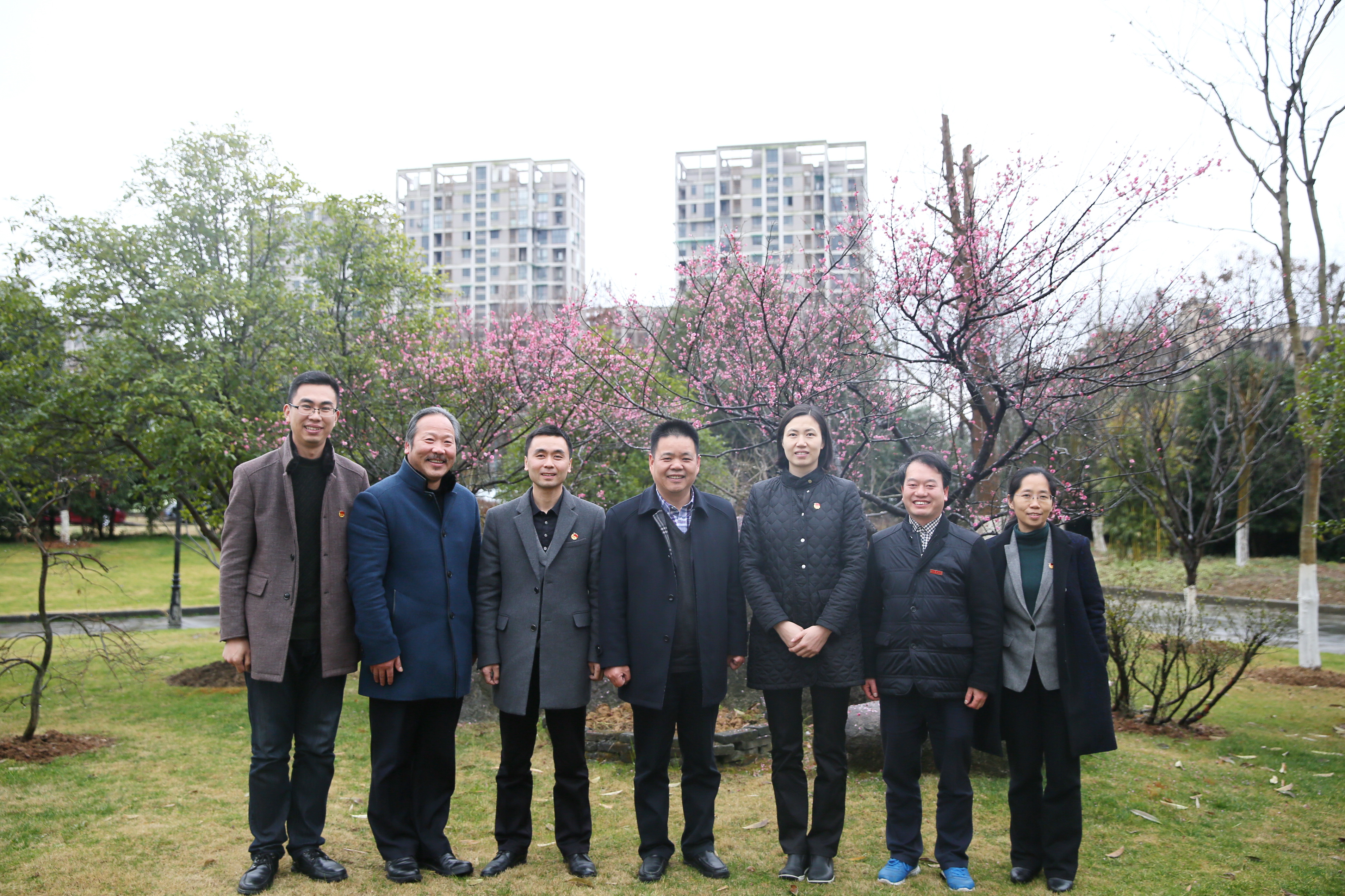 团省委办公室主任金进富,学校部副部长唐永卿陪同调研.